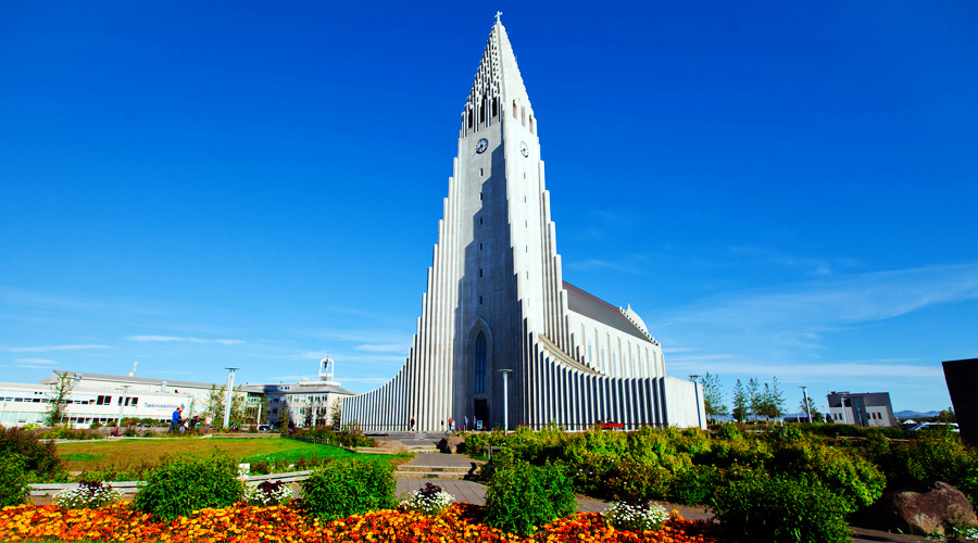 Visiting Iceland - Hallgrimskirkja