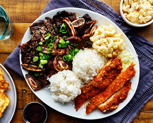 Hawaii food traditions - Hawaiian plate lunch