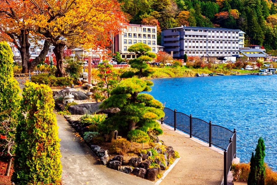 Stylish hotels with breath-taking views - Lake Kawaguchiko Hotels Fuji, Japan