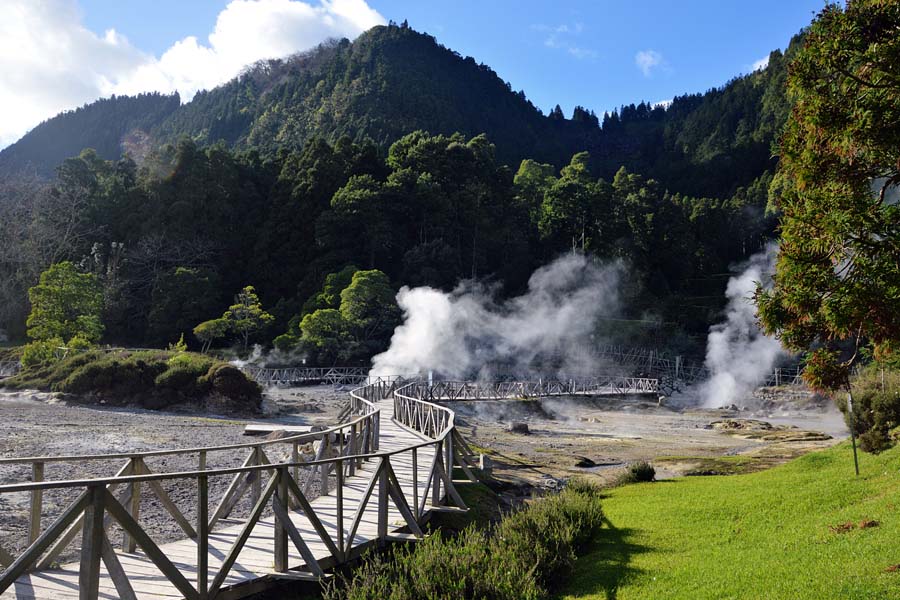 things to do in Portugal - Furnas Lake