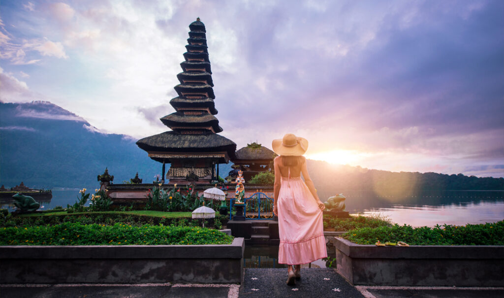 Best time to visit Bali - Visit Lake Bertan